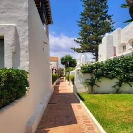 Beachfront Townhouse By The Sea @ Villacana Playa! 公寓 埃斯特波纳